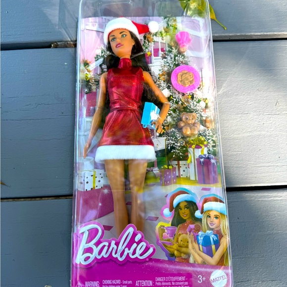 Barbie Mattel doll 2022 Christmas holiday red dress new accessories in the box - Picture 3 of 7
